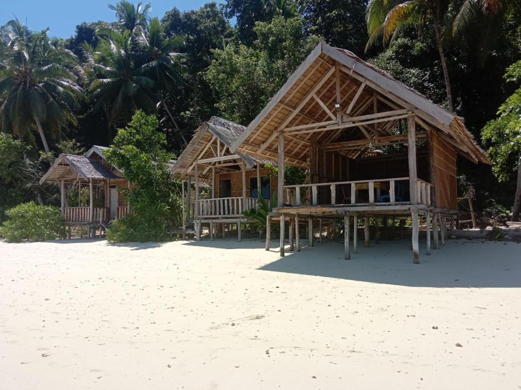 Amfriwen Homestay Yennanas Besir Exterior photo